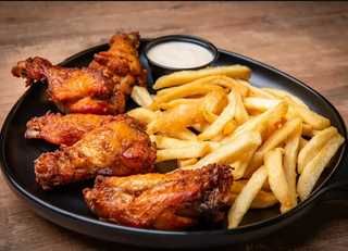 Plato De Alitas Pollo (6 Uds.)