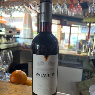 Botella De Vino Tinto