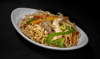 10.Yakisoba De Carne