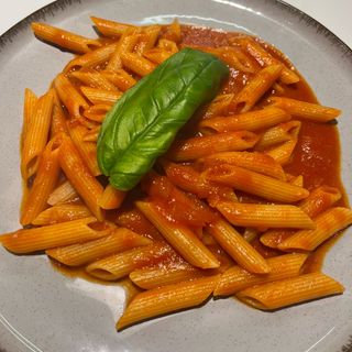 PASTA AL POMODORO 