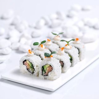 Аляска със слабо осолена сьомга (8бр 180г)