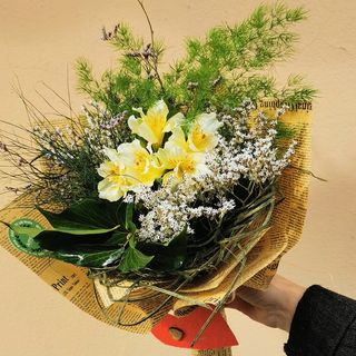 Buket sa alstromerijom