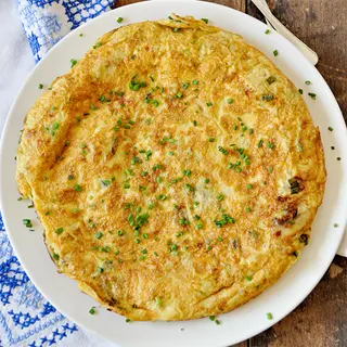 Tortilla De Patatas Con queso de cabrales para 4-5 personas