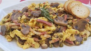 Revuelto de champiñón con jamón