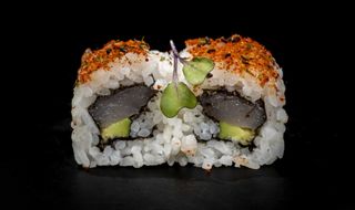 94.Uramaki De Salmón Con Aguacate Y Piripiri (8 Uds.)
