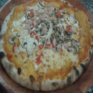 Pizza de fuet