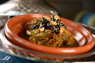 Tajine  Agneau aux Pruneaux et Grains de Sésame