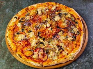 Піца з Чорізо та грибами (500g)