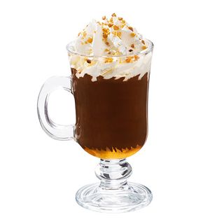 Czekolada lekko gorzka o smaku orzechów laskowych z bitą śmietaną