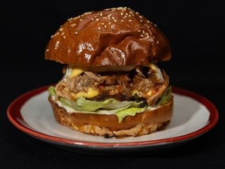 Бургер "Pulled Pork" (390g)
