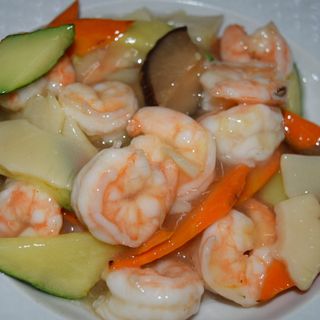 64. Gamberetti con verdure miste