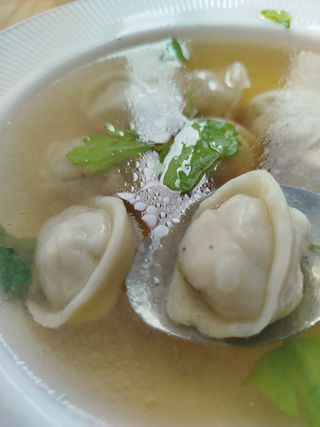 Rosół z pielmieni z kurczakiem 500ml 7 szt