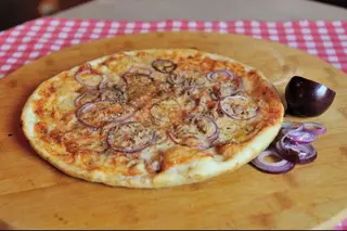 Pizza sa tunjevinom