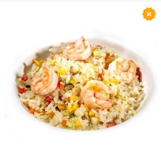 Riso saltato con gamberi