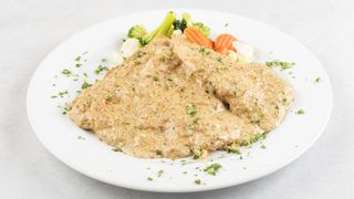 Piletina sa belim lukom i orasima