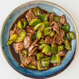 51 Ternera Con Pimiento Verde 