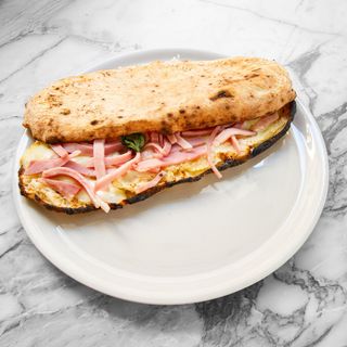 Panuozzo Mozzarella di bufala D.O.P e prosciutto cotto