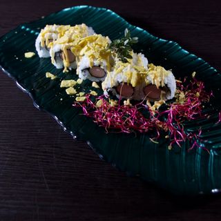 198. Uramaki American style