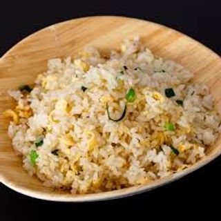 Arroz frito con huevo