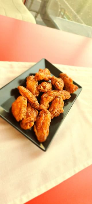 Пилешки крилца със соев сос