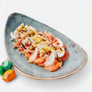 Ensalada De Tomate Con Atún