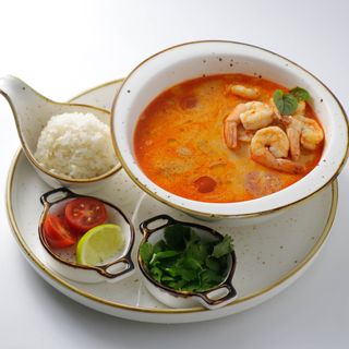 Том ям с креветками