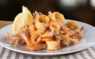 Calamari e gamberi