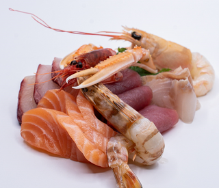 S78. Sashimi omakase zen-16 pezzi