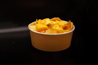 Nachos con fantasia di salse a scelta
