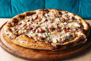 Піца Чотири м'яса (600г)