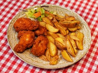 Meniu aripioare picante pane