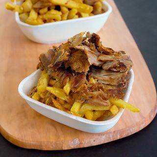 Порция картофи с месо