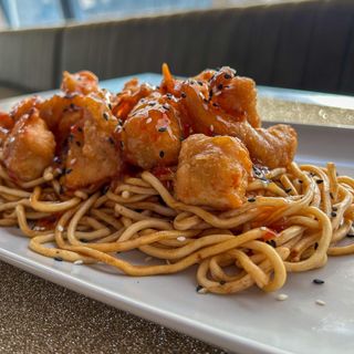 Pui ARENA cu susan și noodles