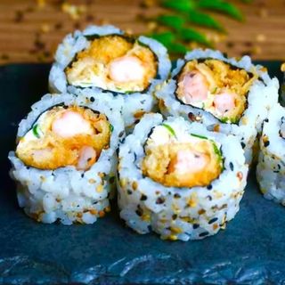 Camarao Tempura Uramaki 8pçs