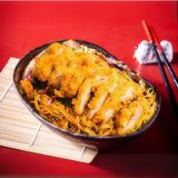 Tallarines Fritos Con Chuleta De Pollo