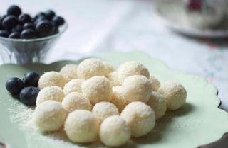 Bolsita De 6 Trufas De Chocolate Blanco Y Coco