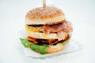 Meniu hamburger dublu de vita