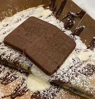 Crêpes con Nutella bianca, Nutella Ferrero e Kinder cards