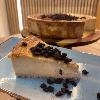 Tarta de queso y oreo (porción)