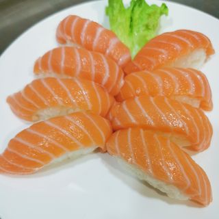 52. Nighiri salmone - 8 pezzi