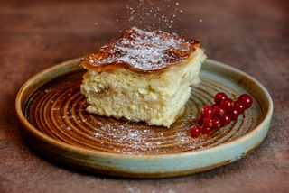 Placinta de casa cu branza dulce si stafide