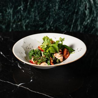 Salata sa lososom 450gr