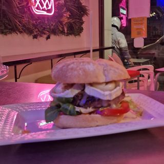 Hamburguesa de queso de cabrá