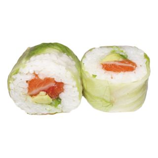 34. Lechuga roll, salmon, aguacate, hoja arroz