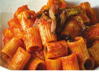 Mezze maniche all'amatriciana