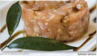 A08 Tartare di salmone