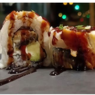 61 Hosomaki Anguila Roll (8 Pzs.)
