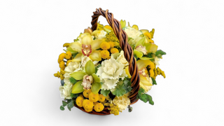 Letnja korpa s cvećem