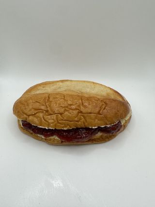 Suizo Con Mantequilla Y Mermelada