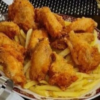 Alitas De Pollo (5 Uds.) Con Patatas